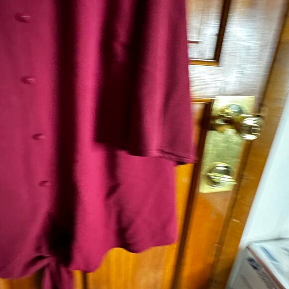SCOMCHIC - Maroon Pull Over 3X Blouse - Picture 3 of 5